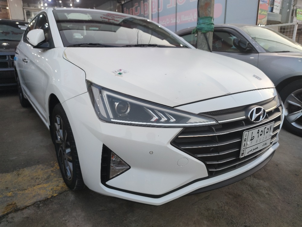 هیوندای ئەلەنترا